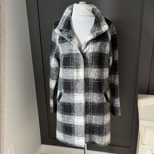 Max Studio Wool Black and White Plaid Monochrome Midi Coat Size S EUC